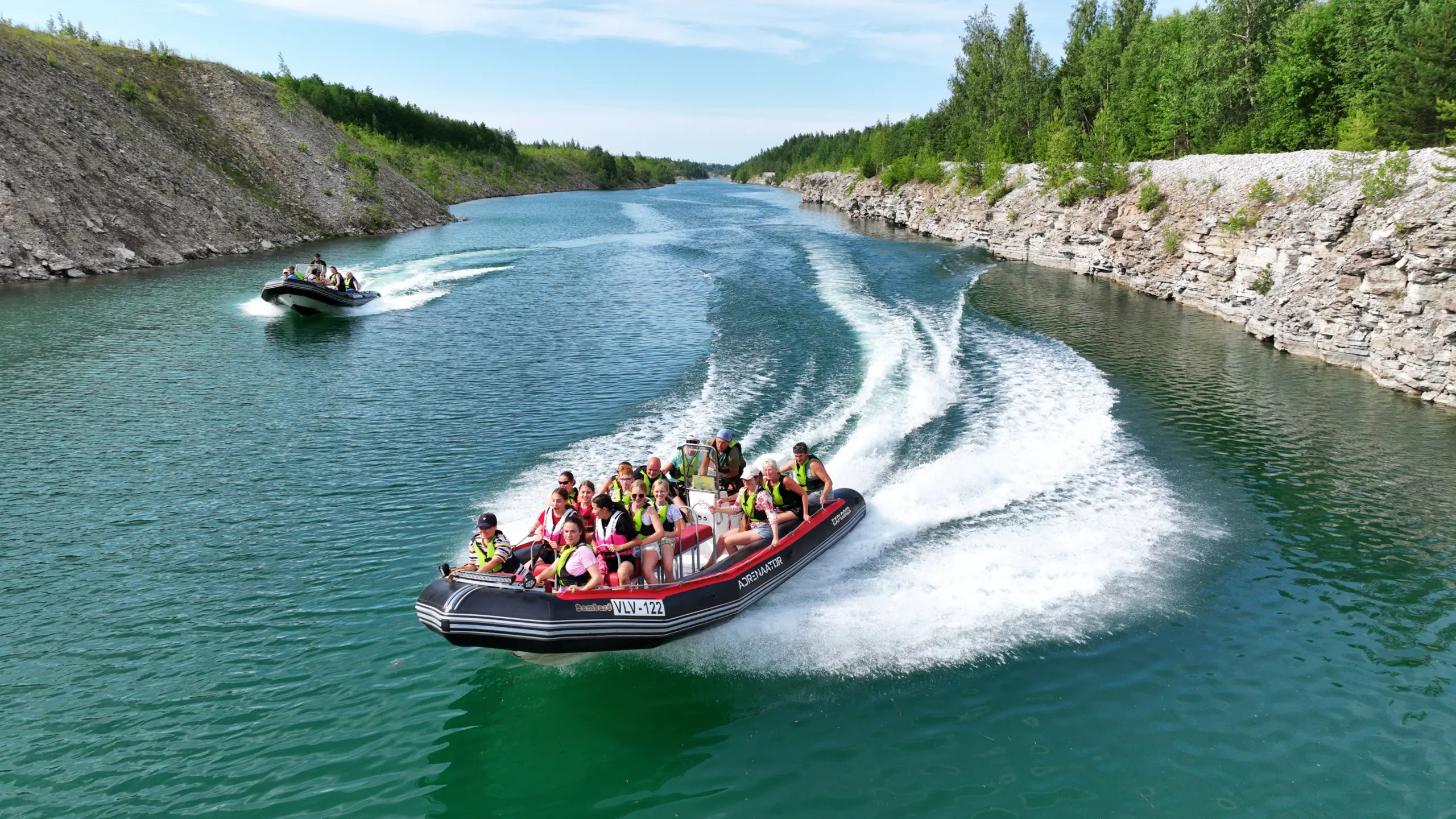 Adrenaator boat tour